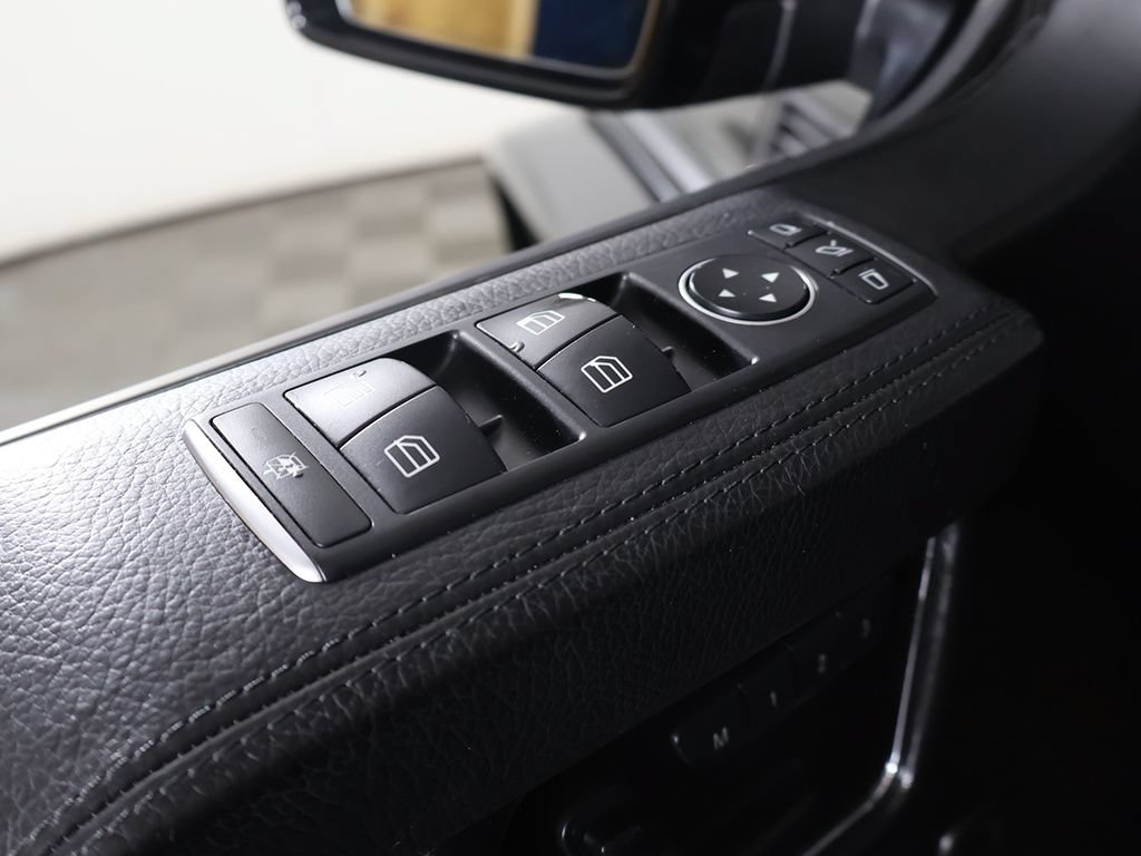 Used 2017 Mercedes-Benz G 550 image 35