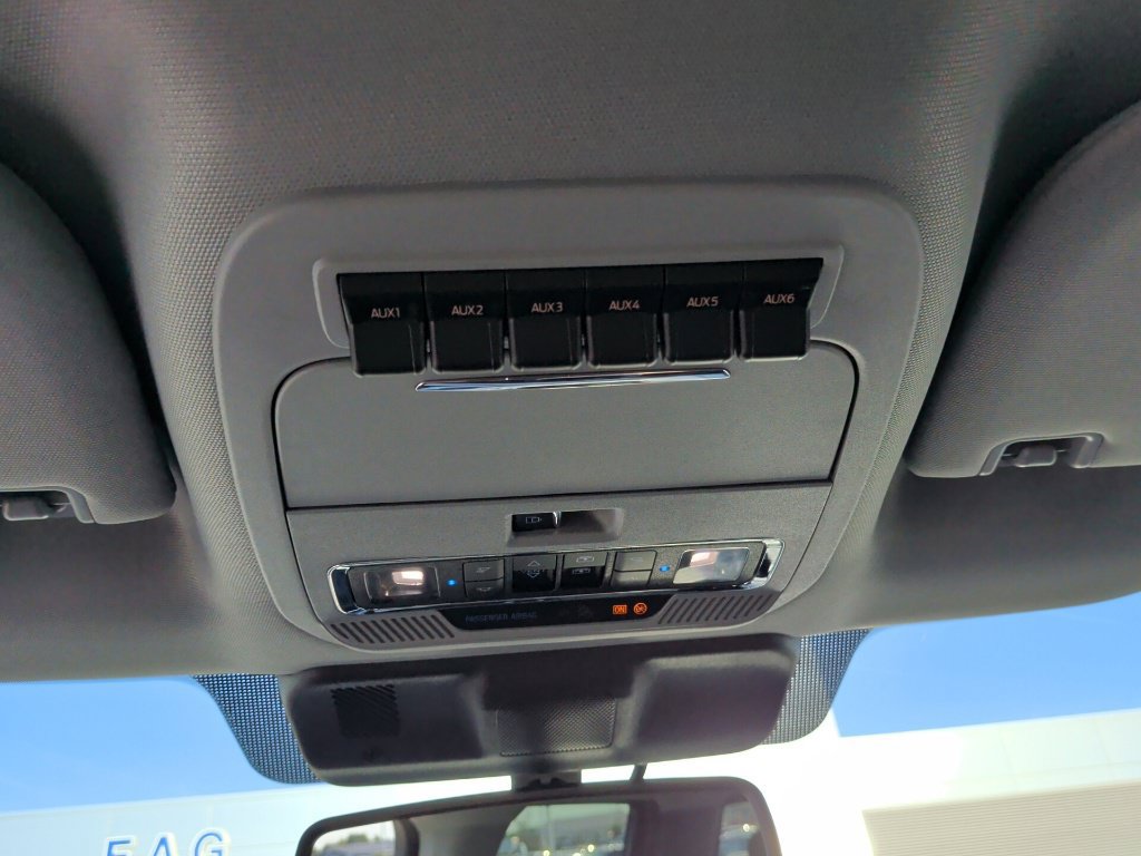 New 2027 Ford F250 Lariat w/ Black Appearance Package AWD/4WD image 23