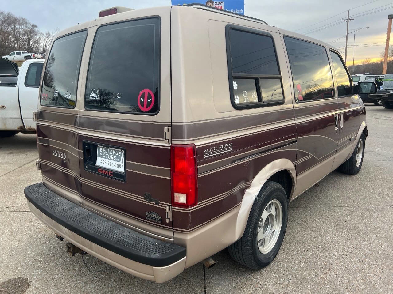 Used 1992 GMC Safari 3dr Extended Length Cargo image 3