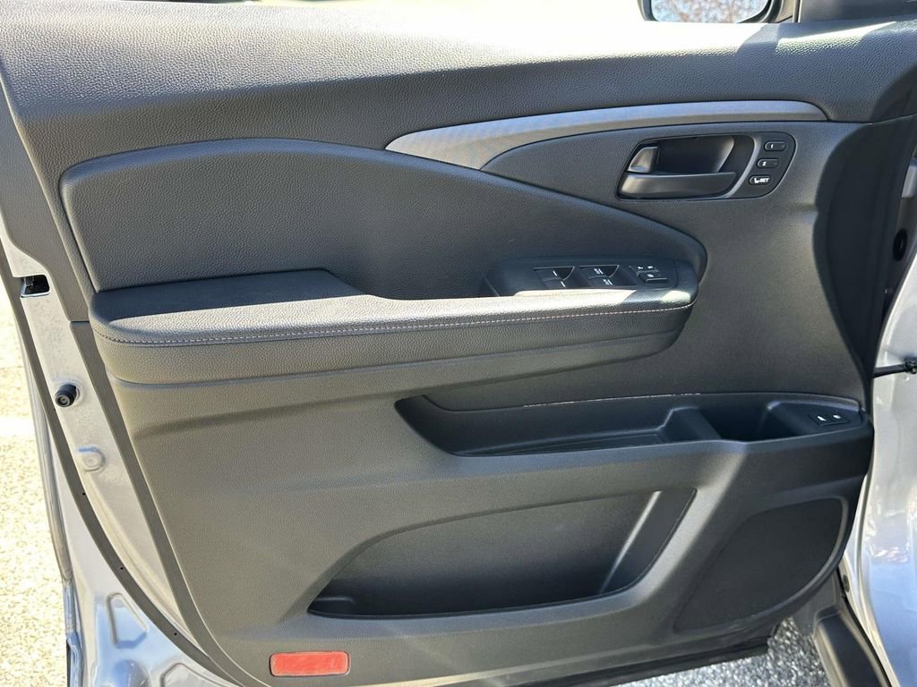 Certified 2022 Honda Passport TrailSport image 14