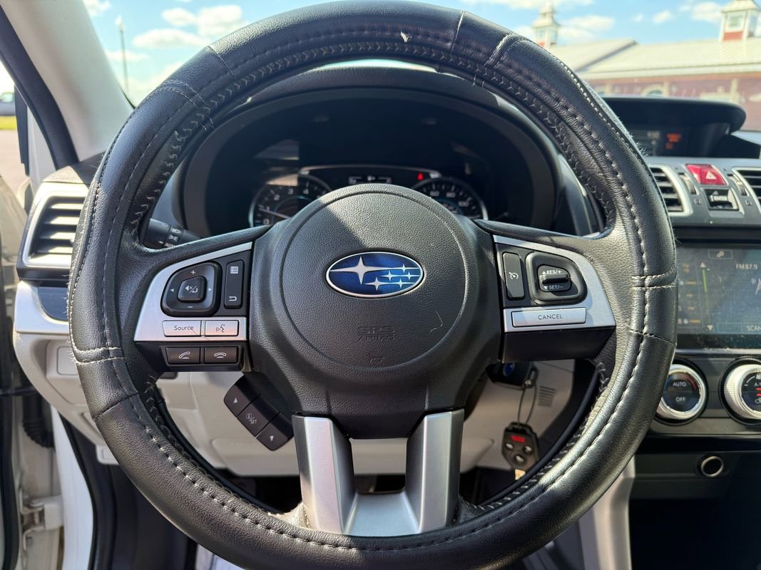 Used 2017 Subaru Forester 2.5i Limited AWD/4WD image 9