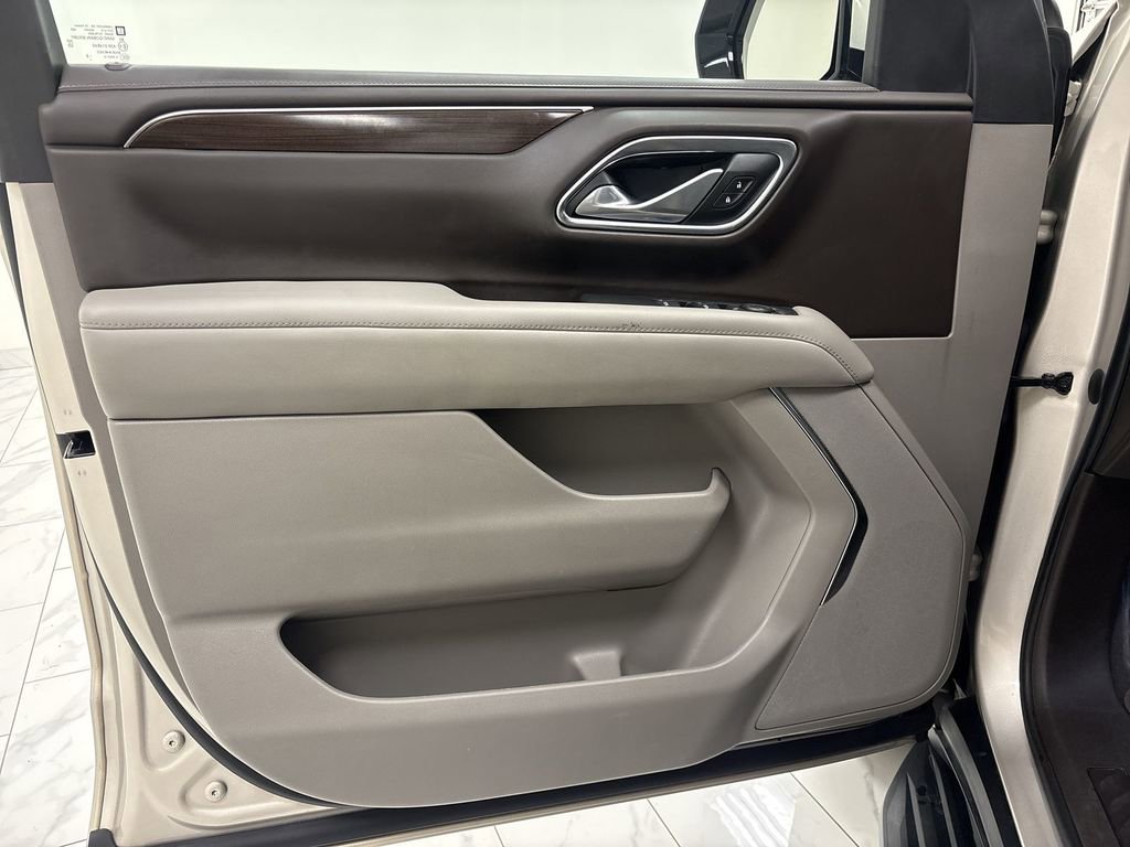 Used 2023 GMC Yukon XL SLE w/ Gmc Pro Safety Plus Package RWD image 23