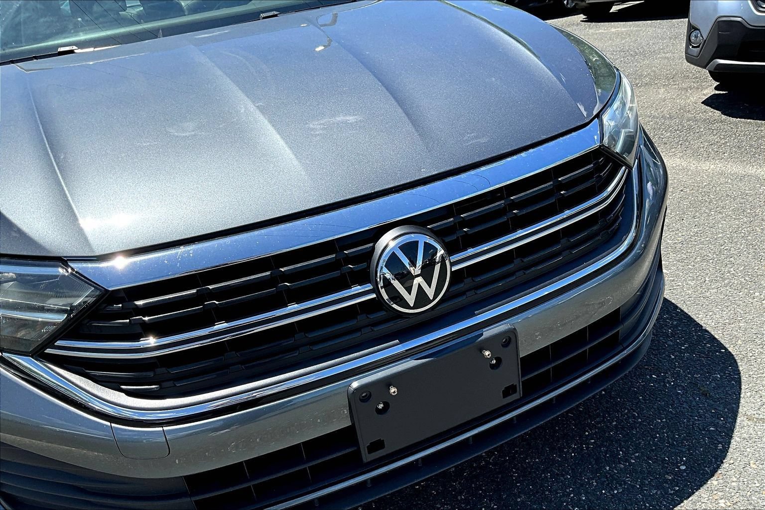 Used 2024 Volkswagen Jetta SE FWD image 30