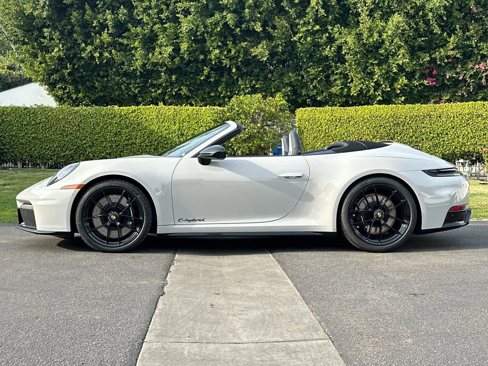 New 2026 Porsche 911 Carrera GTS RWD image 2
