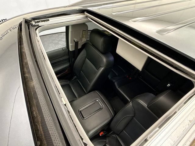 Used 2019 Chevrolet Suburban LT AWD/4WD image 23
