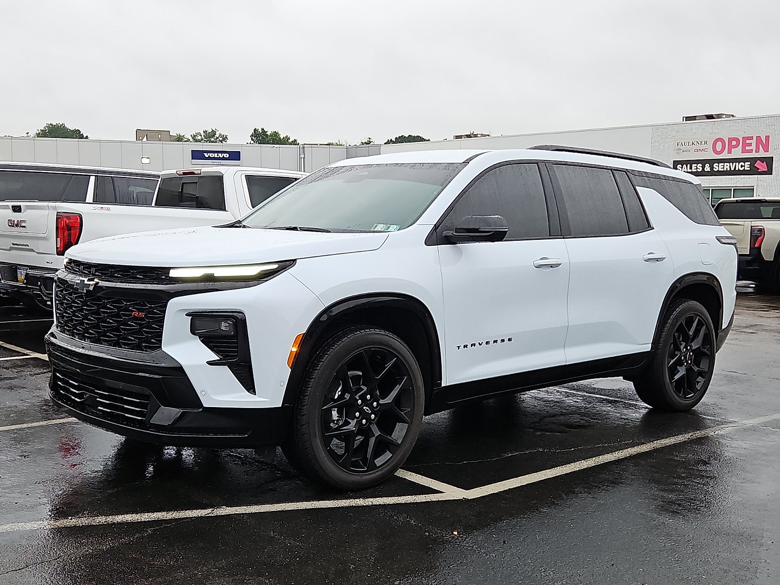 Used 2026 Chevrolet Traverse RS AWD/4WD image 3