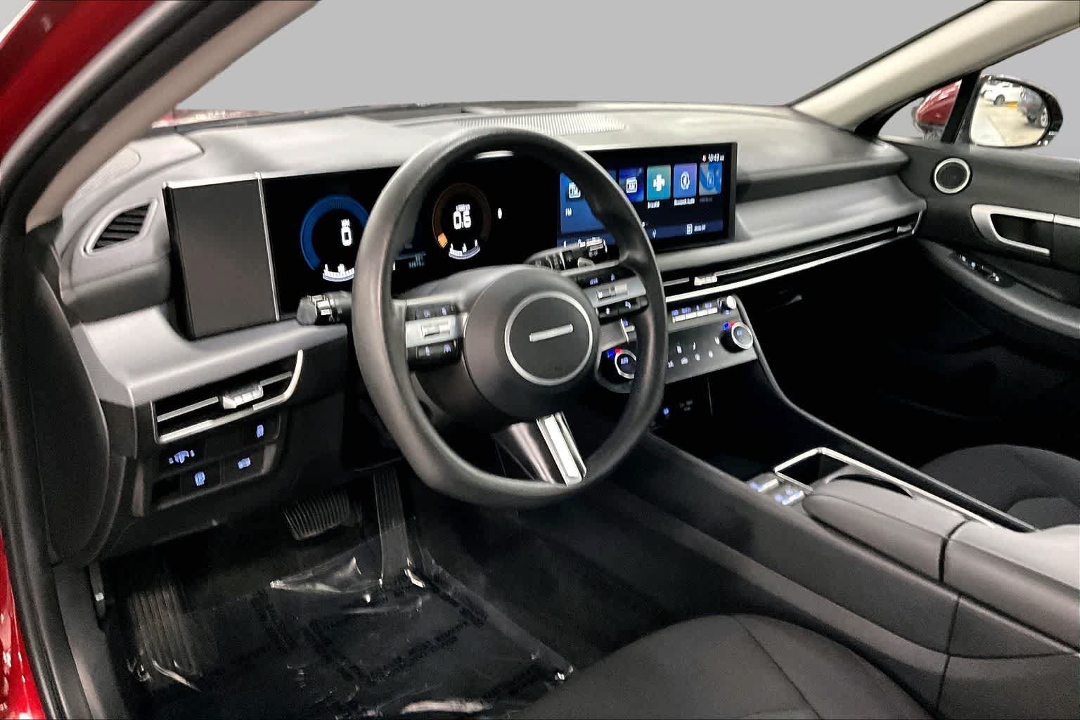 Used 2025 Hyundai Sonata SEL FWD image 17