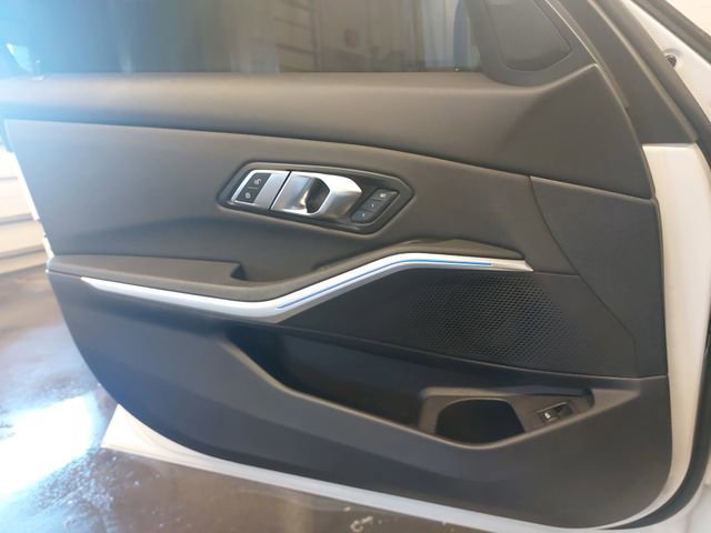 Used 2020 BMW 330i xDrive Sedan w/ M Sport Package image 27
