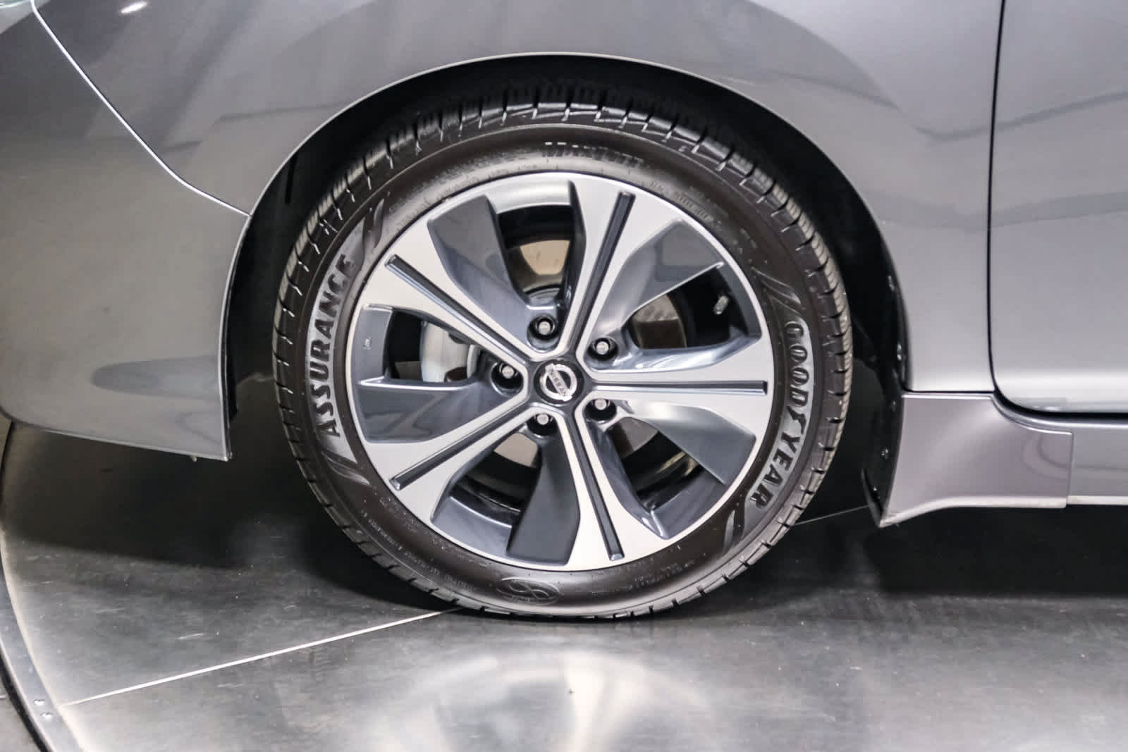 Used 2020 Nissan Leaf SV w/ SV Technology Package FWD image 9