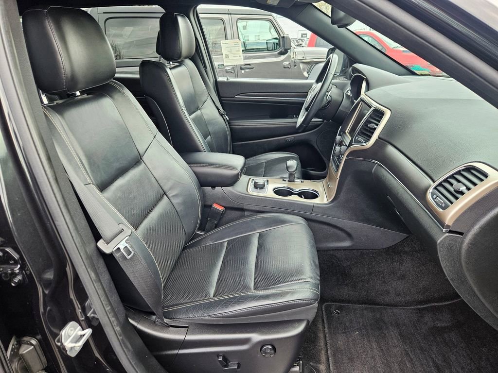 Used 2015 Jeep Grand Cherokee Limited w/ Luxury Group II image 29