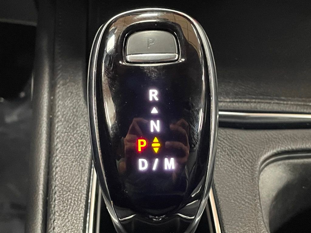 Used 2023 Cadillac XT4 Sport w/ Cold Weather Package image 34