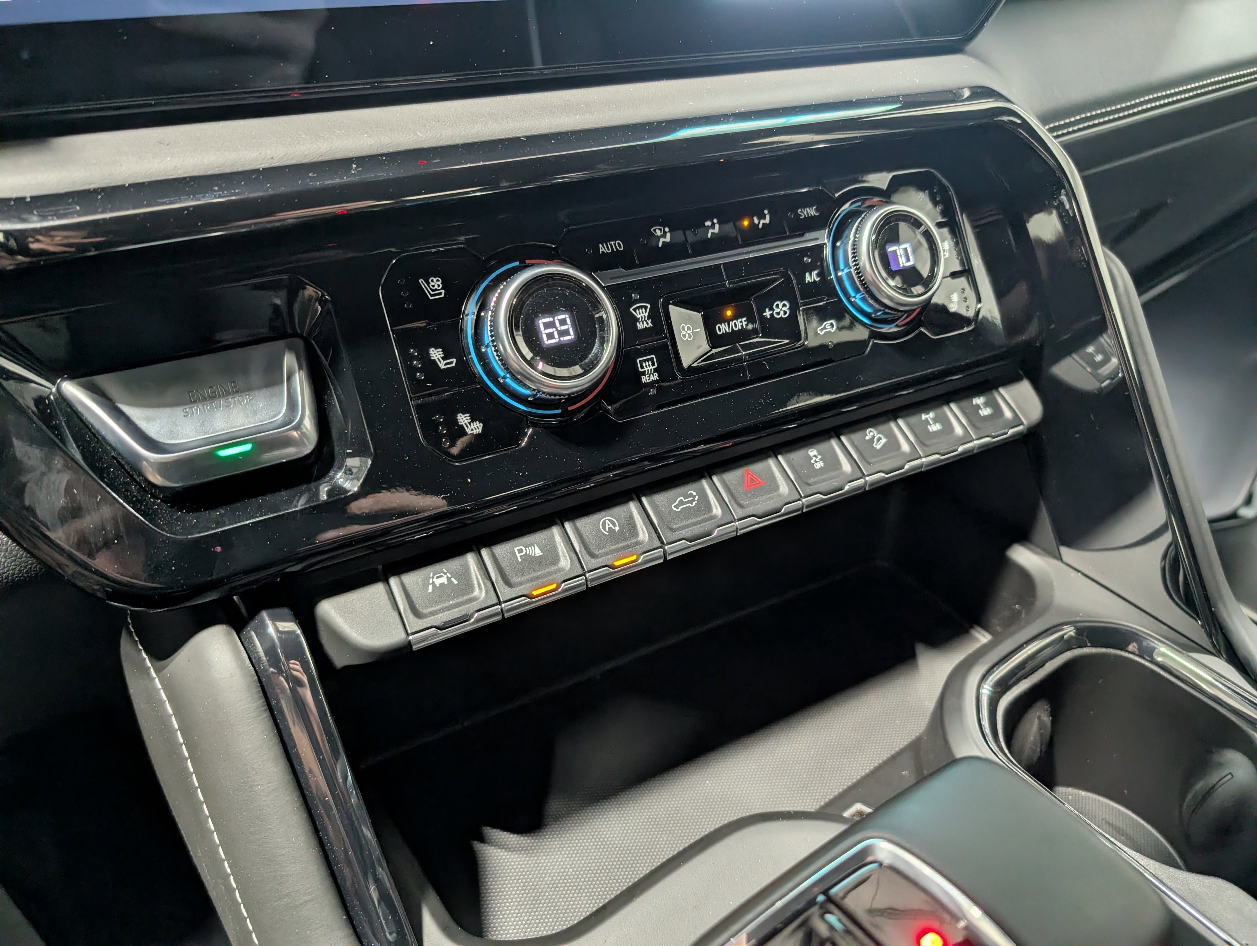 Used 2023 GMC Sierra 1500 AT4X image 27