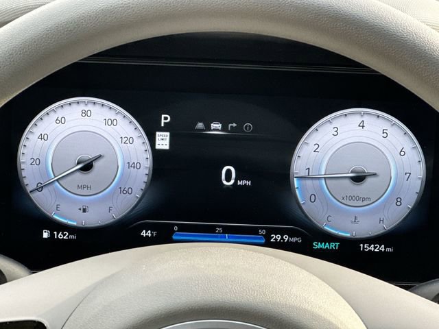 Used 2024 Hyundai Elantra SEL image 12