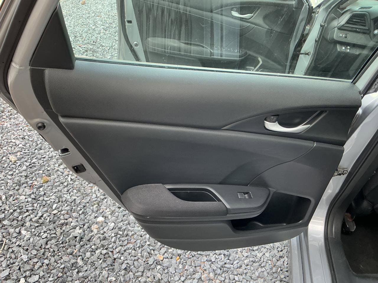 Used 2019 Honda Insight EX image 15