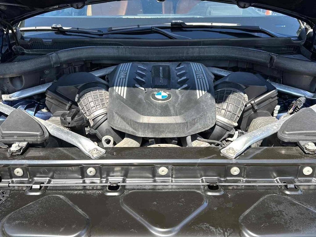 Used 2021 BMW X5 M50i w/ Premium Essential Package AWD/4WD image 38