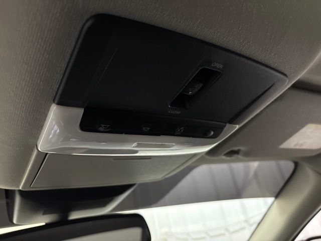Used 2020 Nissan Sentra SR w/ Premium Package FWD image 33