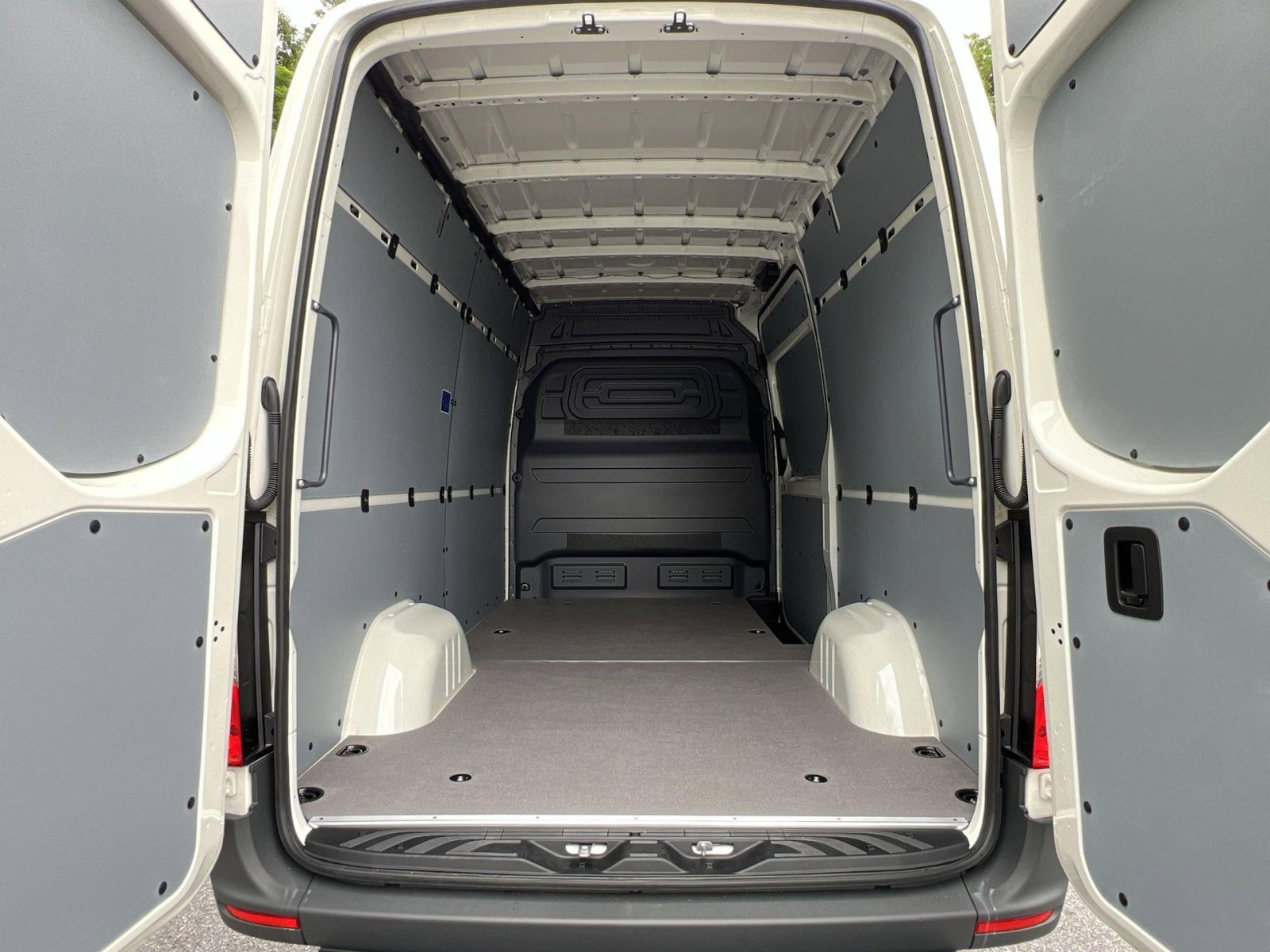 New 2025 Mercedes-Benz Sprinter 2500 image 26