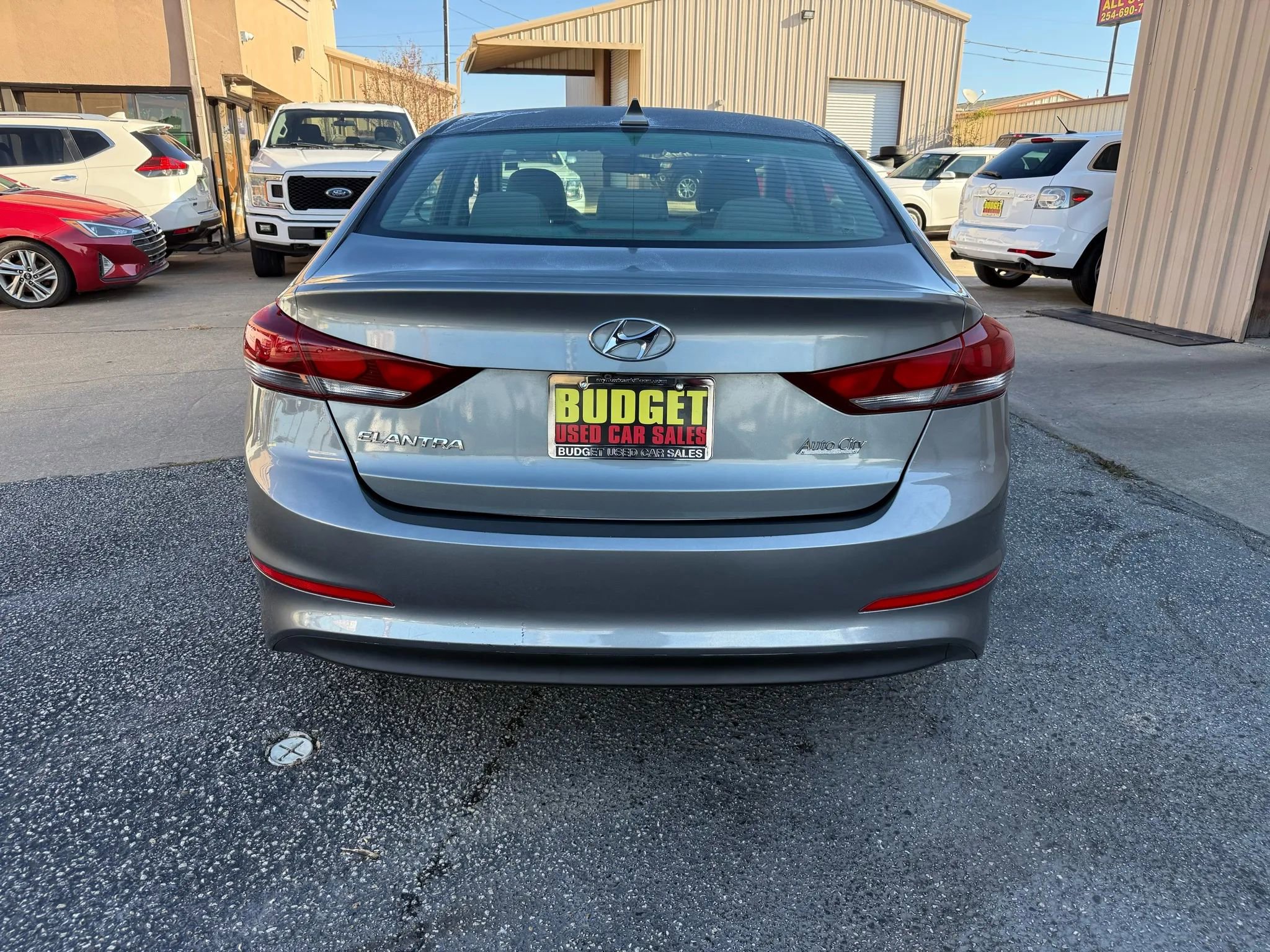 Used 2017 Hyundai Elantra SE image 6