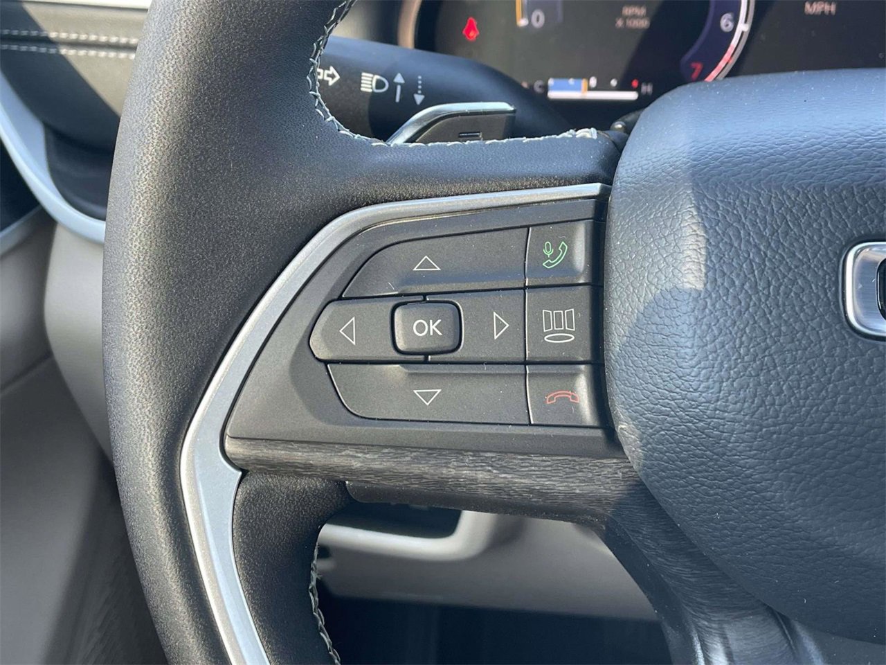 New 2025 Jeep Grand Cherokee Limited image 34