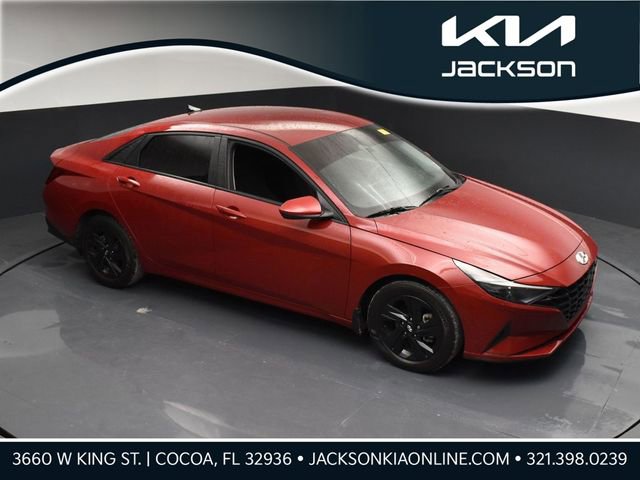 Used 2023 Hyundai Elantra SEL image 1