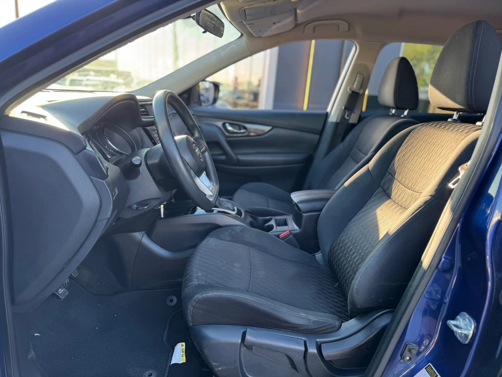 Used 2018 Nissan Rogue S image 14