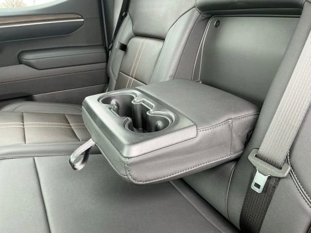 Used 2025 Chevrolet Silverado 1500 High Country w/ High Country Premium Package AWD/4WD image 36