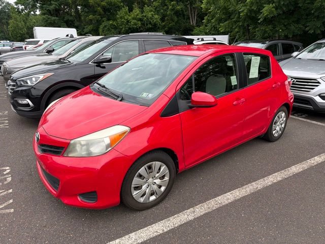 Used 2014 Toyota Yaris L FWD image 3