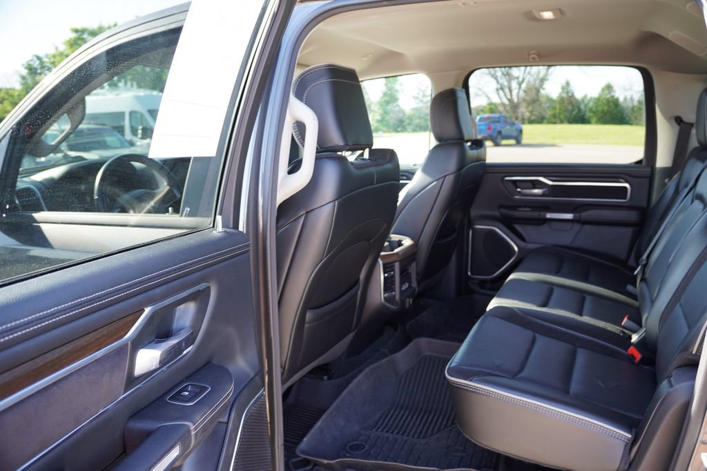 Used 2022 RAM 1500 Laramie AWD/4WD image 17