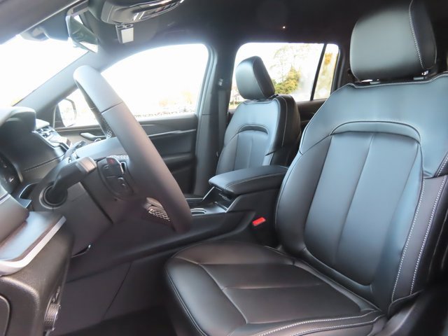 New 2025 Jeep Grand Cherokee L Limited w/ Trailer Tow Package image 19