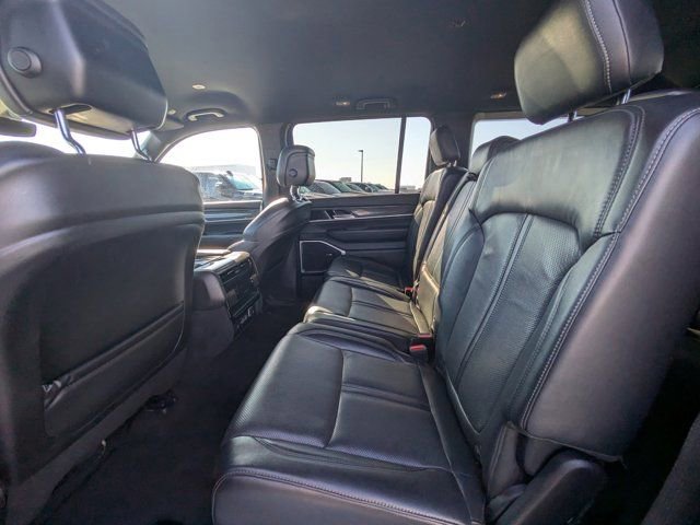 Used 2022 Jeep Wagoneer Series II image 12