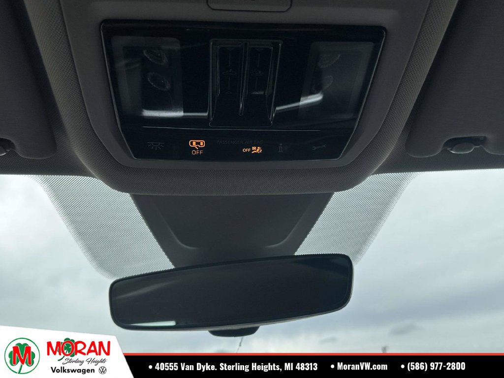 Certified 2025 Volkswagen Atlas Peak Edition SE AWD/4WD image 33