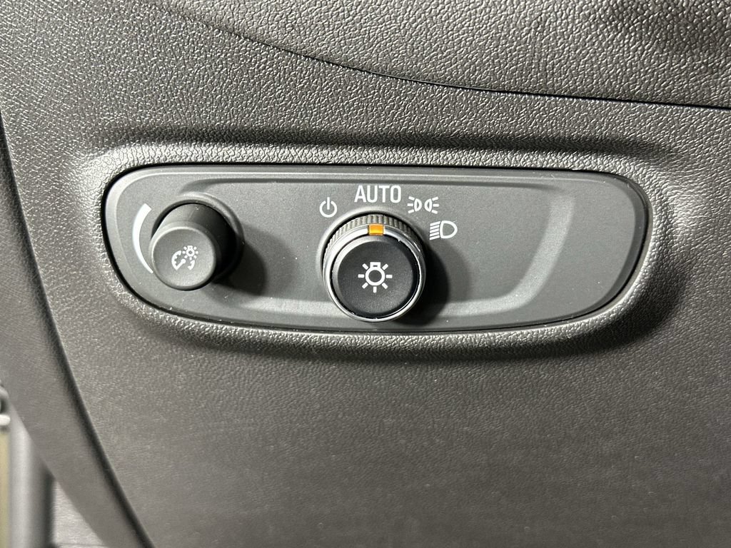 Certified 2023 Chevrolet Equinox LT FWD image 21