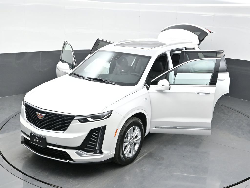 New 2025 Cadillac XT6 Luxury w/ LPO, Floor Liner Package AWD/4WD image 35