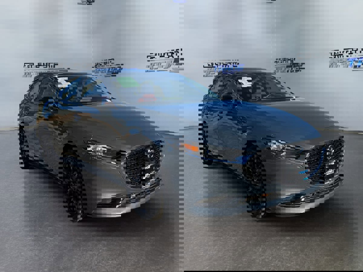 Used 2023 MAZDA MAZDA3 s image 3