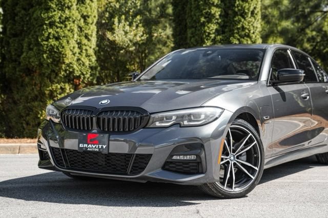 Used 2022 BMW 330e w/ M Sport Package RWD image 2