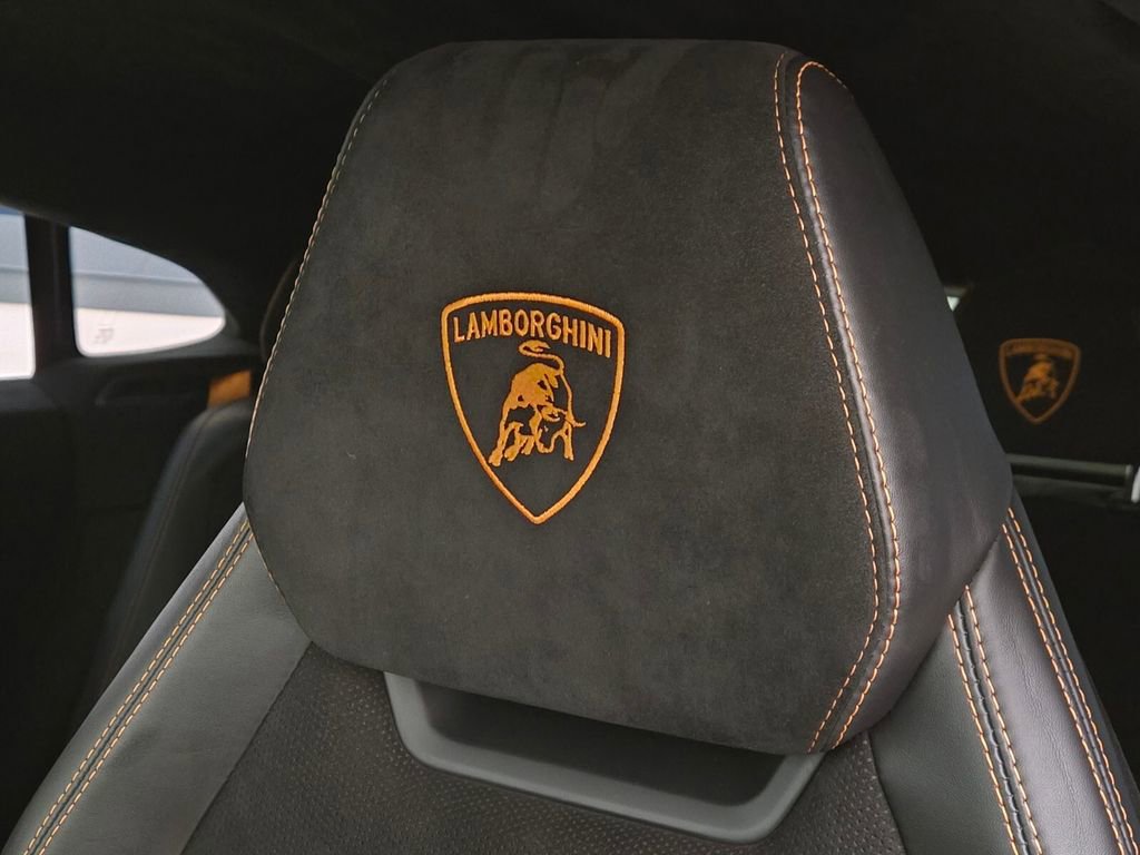 Used 2023 Lamborghini Urus Performante image 34