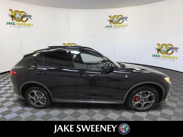 Used 2022 Alfa Romeo Stelvio Ti image 9