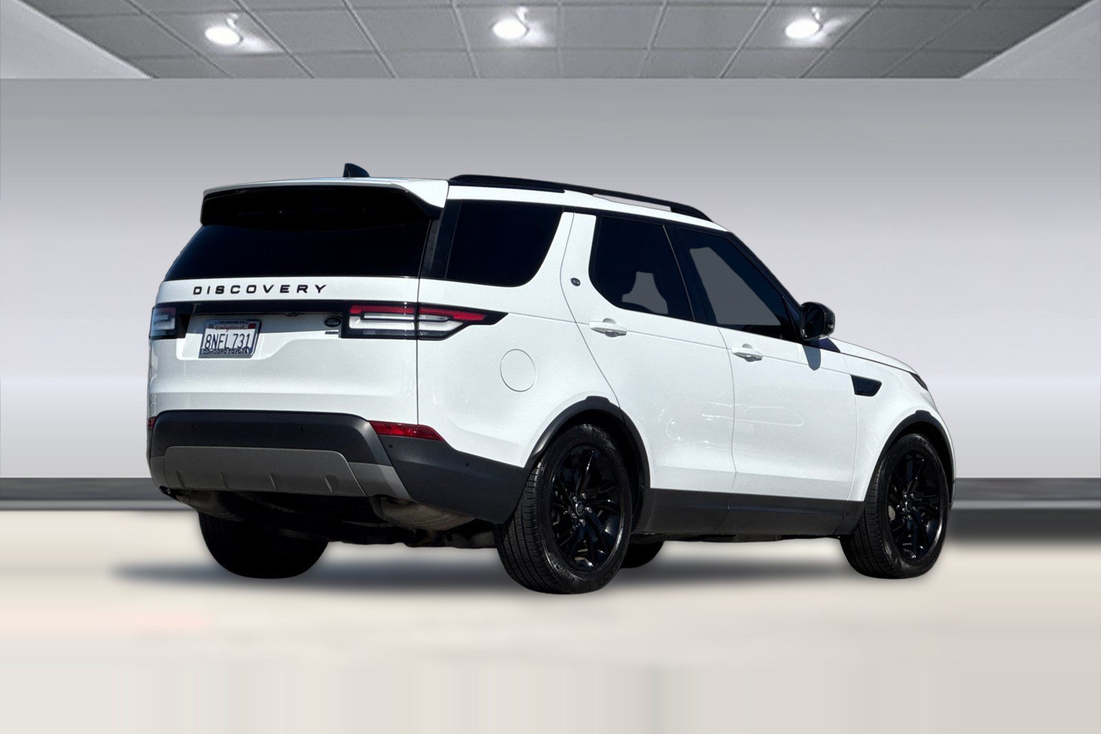 Used 2019 Land Rover Discovery SE AWD/4WD image 8