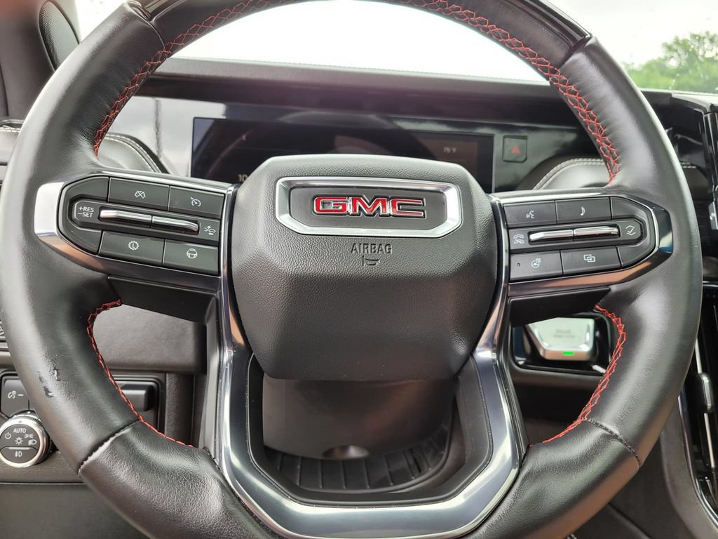 Used 2025 GMC Yukon AT4 Ultimate w/ LPO, Floor Liner Package AWD/4WD image 32