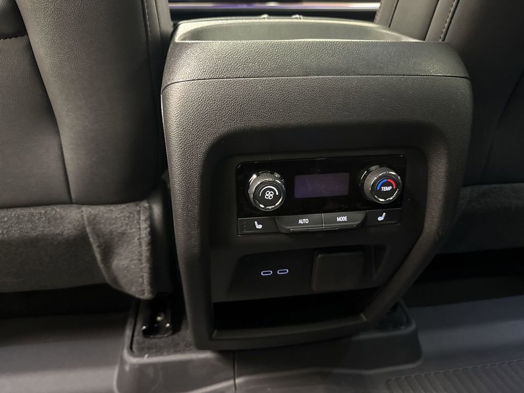 New 2026 Chevrolet Traverse RS w/ LPO, Floor Liner Package image 22