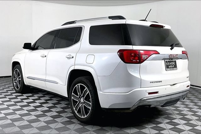 Used 2019 GMC Acadia Denali w/ Technology Package AWD/4WD image 2