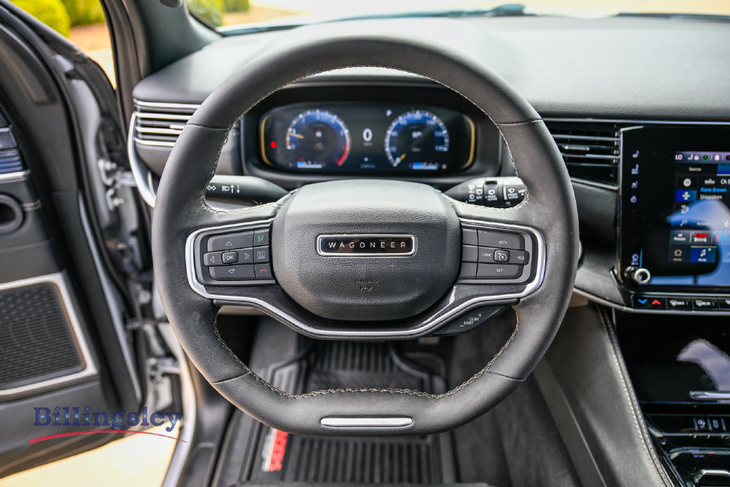 Used 2024 Jeep Wagoneer 4WD image 12