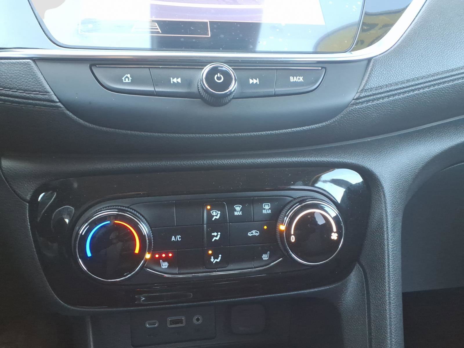 Certified 2022 Buick Encore GX Preferred w/ Cold Weather Comfort Package image 20