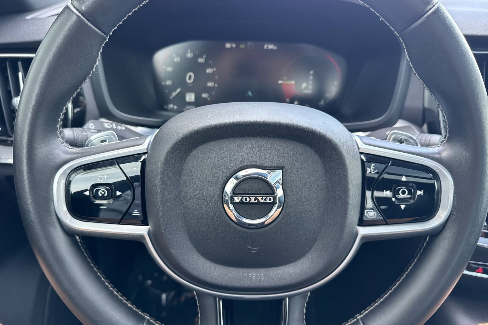 Used 2019 Volvo S60 T8 R-Design AWD/4WD image 10