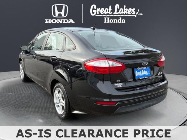 Used 2017 Ford Fiesta SE image 4
