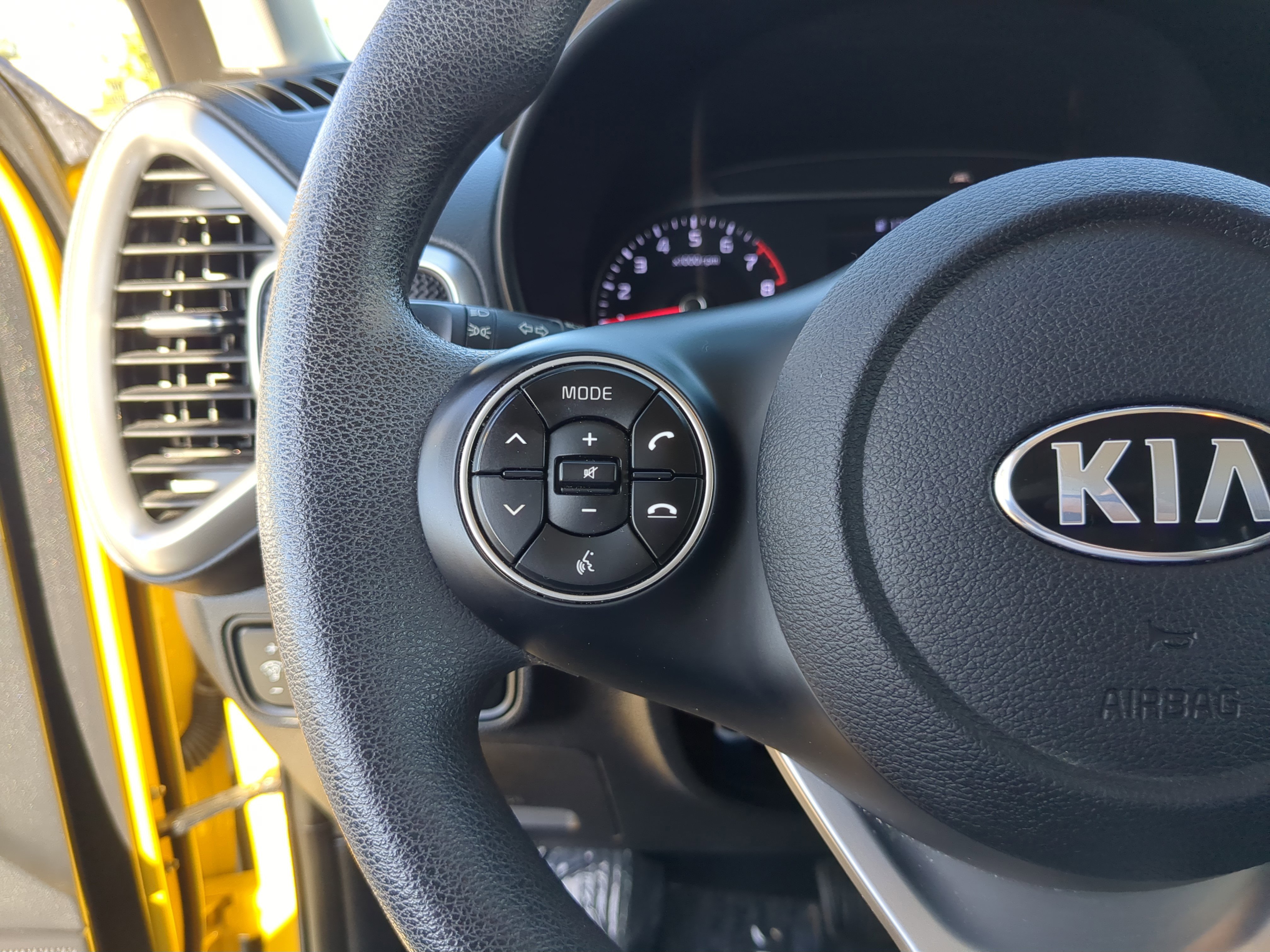 Certified 2020 Kia Soul S image 28