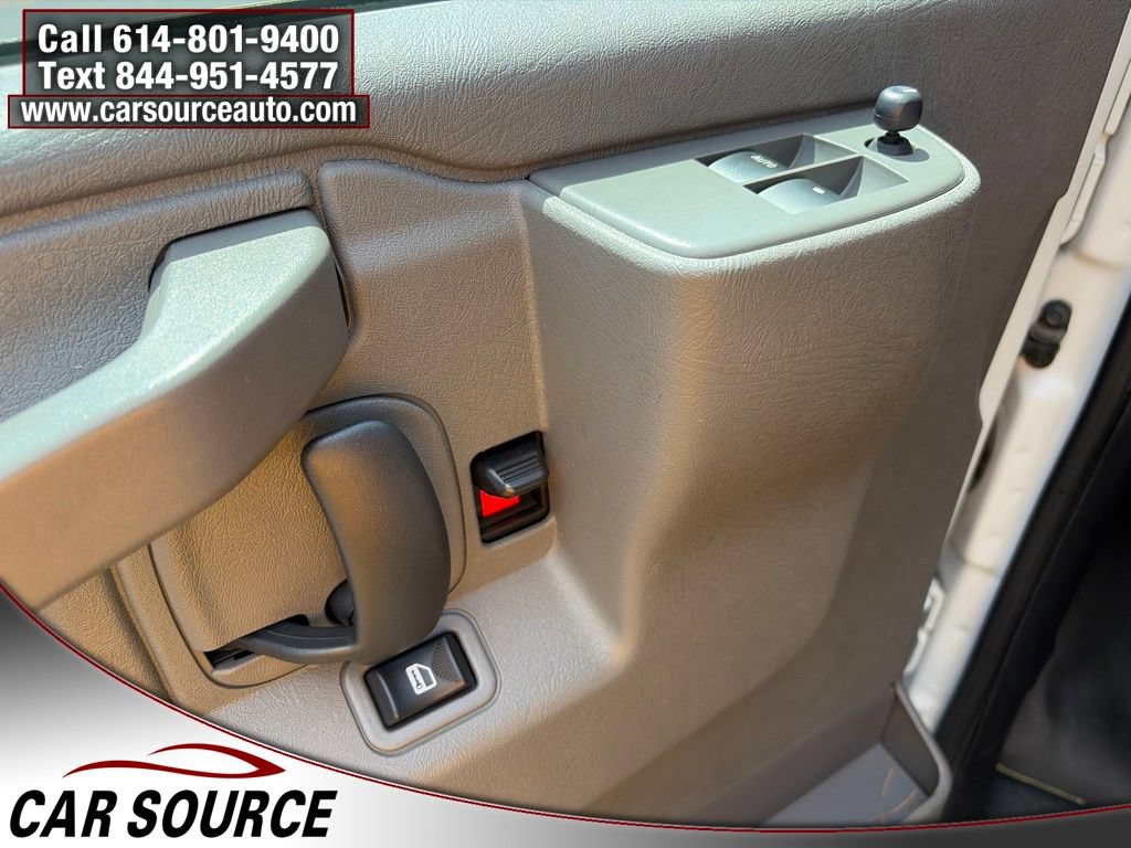 Used 2023 GMC Savana 3500 LS RWD image 16