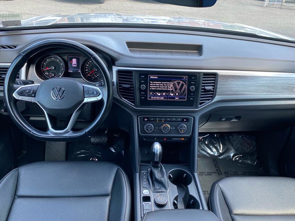 Used 2020 Volkswagen Atlas Cross Sport SE w/ Panoramic Sunroof Package image 12