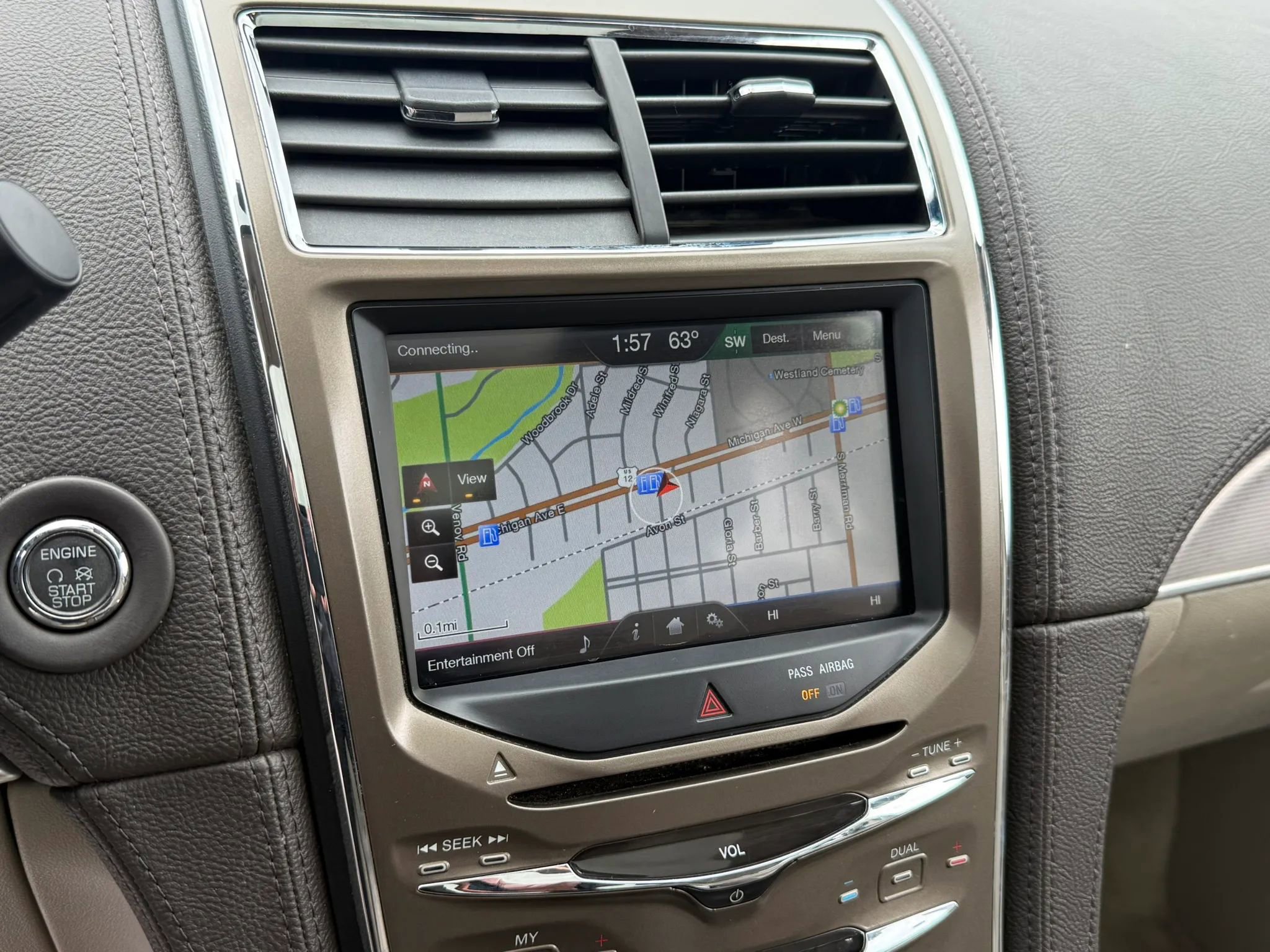 Used 2012 Lincoln MKX FWD image 25