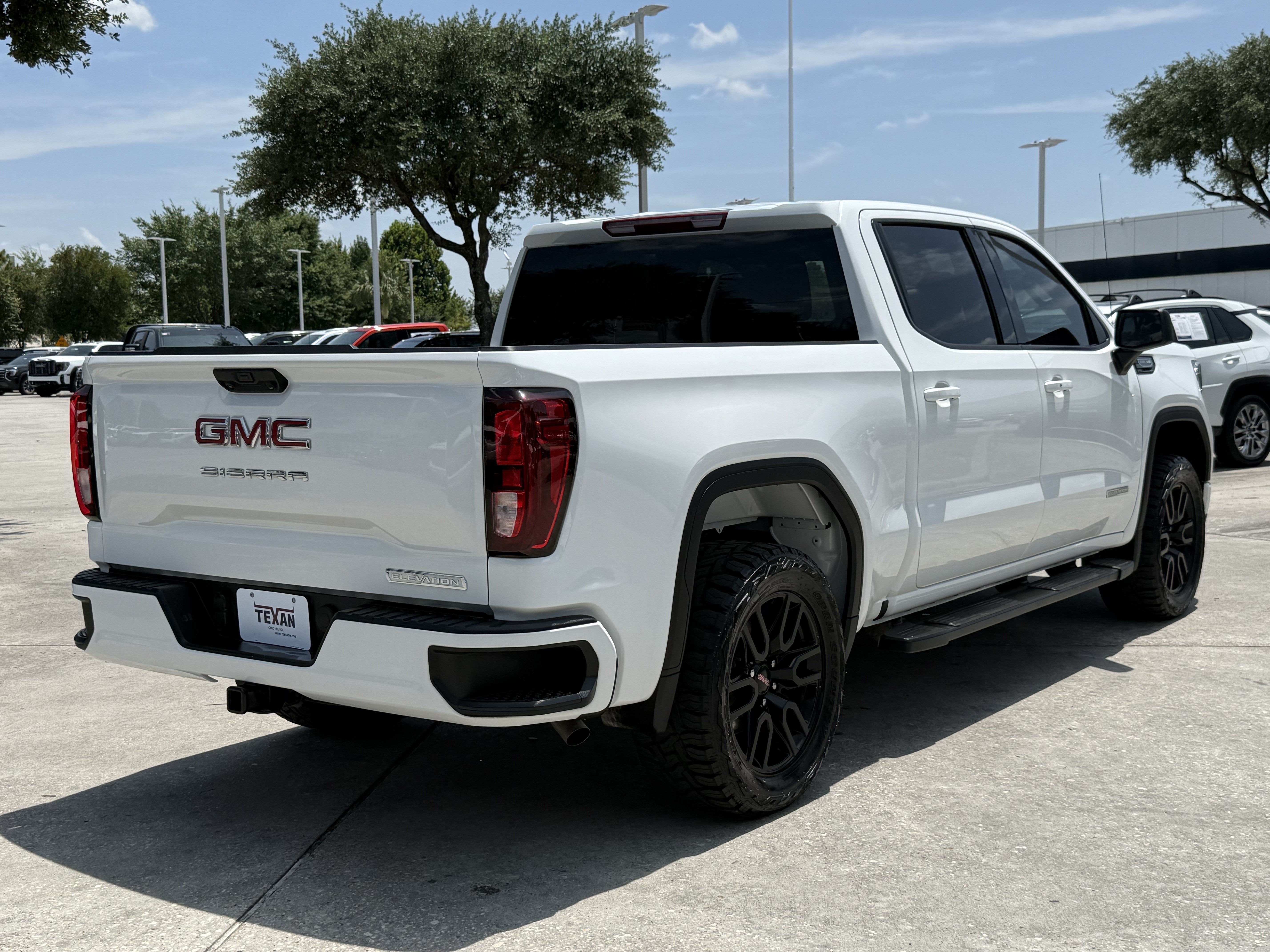 Used 2026 GMC Sierra 1500 Elevation RWD image 5